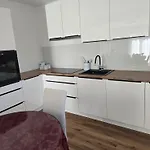 Lucija יזרה