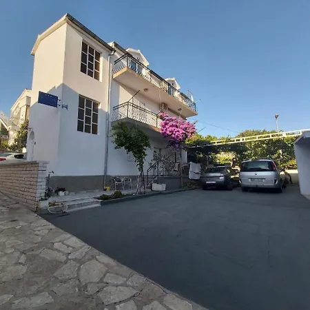 Lucija Apartment