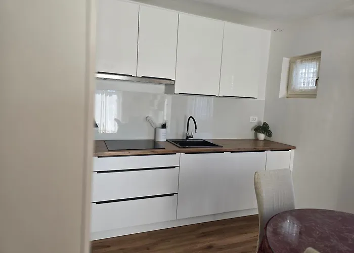 Apartman Lucija Jezera